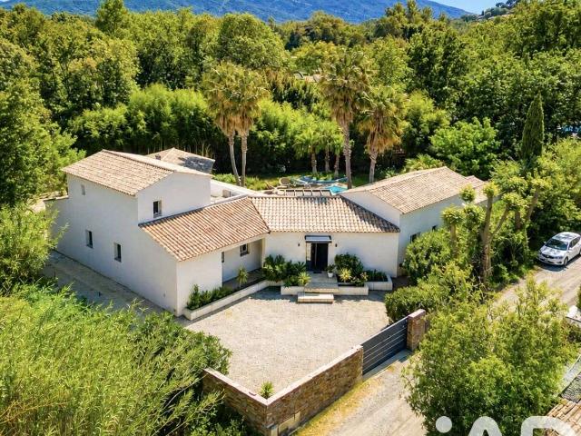 Vente maison 7 pièces Grimaud 83