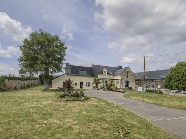 Vente maison 6 pièces Guer 56
