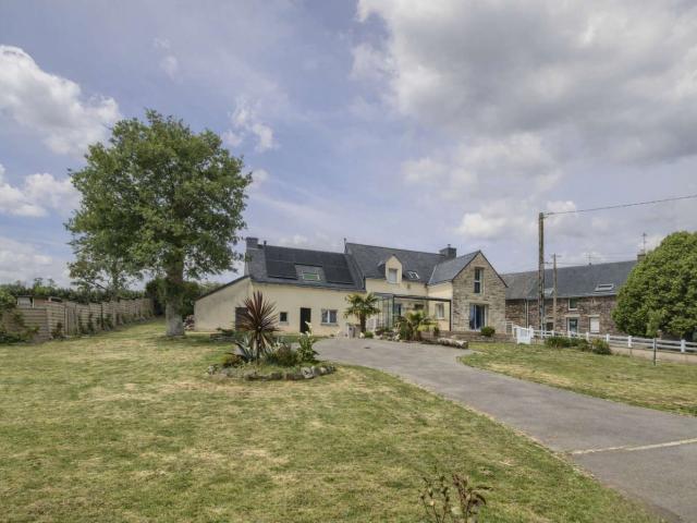 Vente maison 7 pièces Guer 56