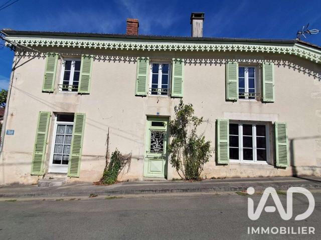 Vente maison 7 pièces Fontaine Chalendray 17