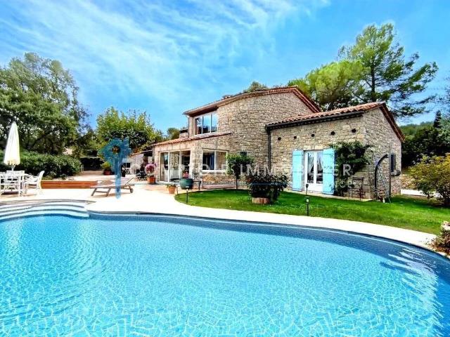 Vente maison 7 pièces Fréjus 83