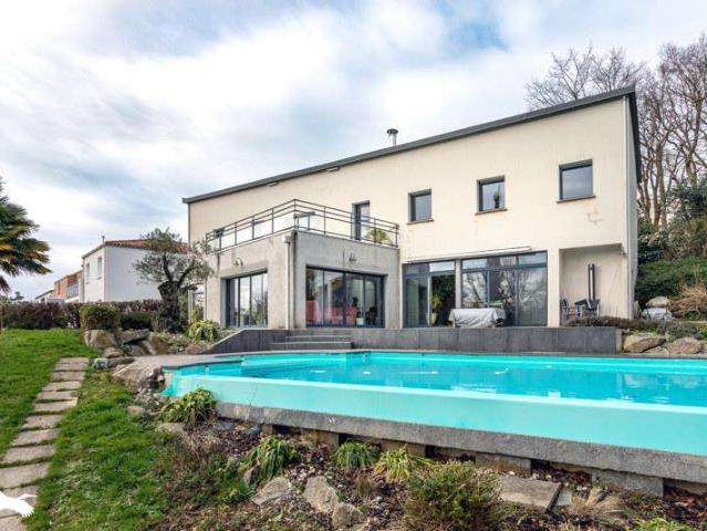 Vente maison 7 pièces La Roche sur Yon 85