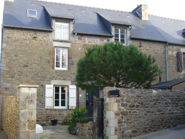 Vente maison 7 pièces La Vicomté sur Rance 22