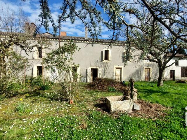 Vente maison 7 pièces Lamothe Montravel 24
