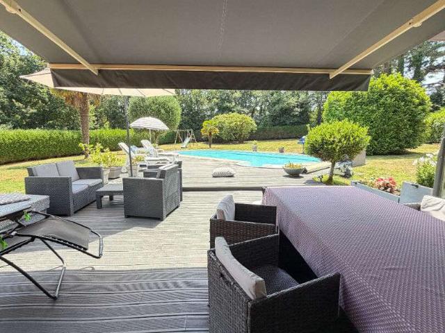Vente maison 7 pièces Larmor Plage 56
