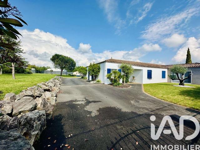 Vente maison 7 pièces Le Champ Saint Père 85
