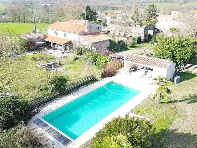 Vente maison 7 pièces Le Poiré sur Vie 85