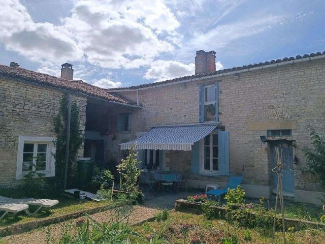 Vente maison 7 pièces Les Éduts 17
