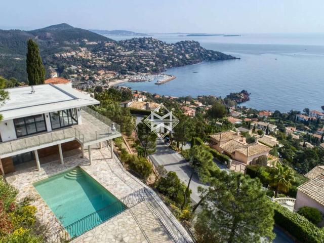 Vente maison 7 pièces Miramar 06