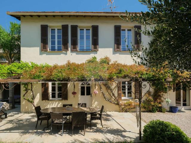 Vente maison 7 pièces Saint Laurent du Var 06