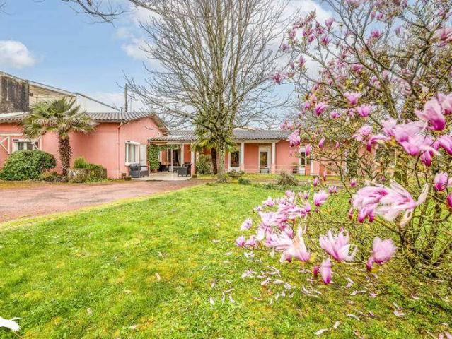 Vente maison 7 pièces Saint Maixent l'École 79