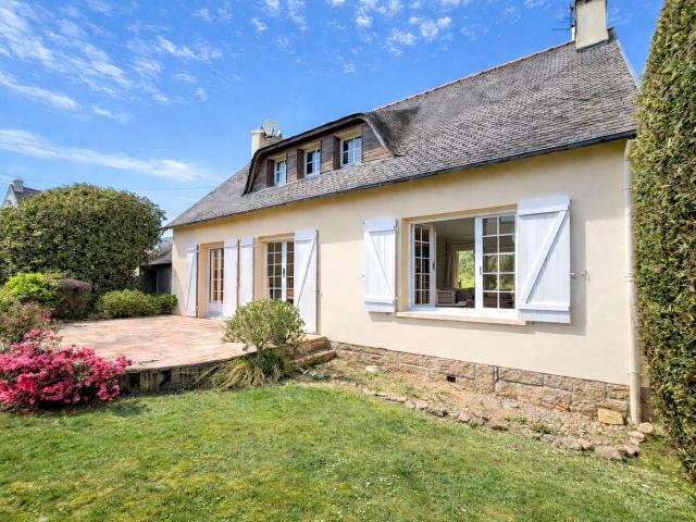 Vente maison 7 pièces Saint Martin des Champs 29