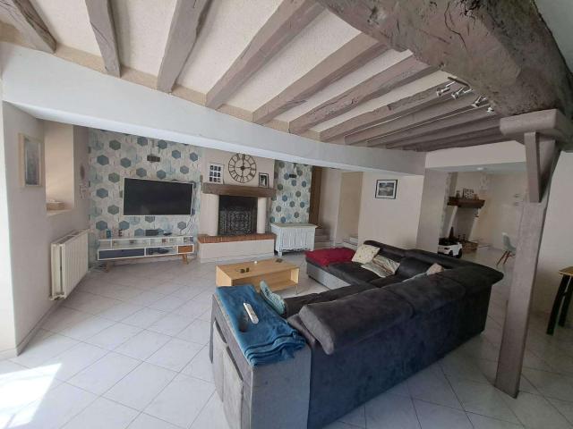 Vente maison 7 pièces Saint Saturnin du Limet 53