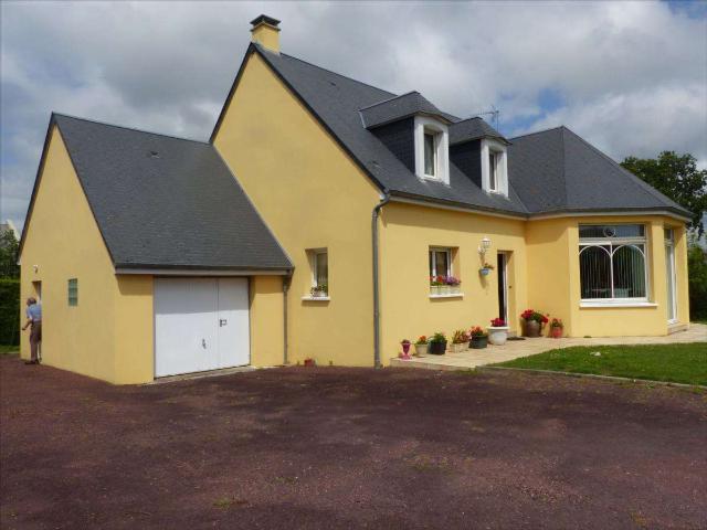 Vente maison 7 pièces Saint Symphorien le Valois 50
