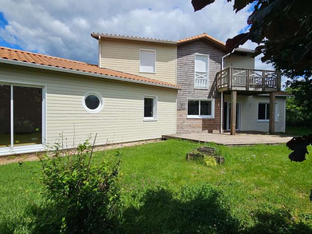 Vente maison 7 pièces Saint Philbert de Grand Lieu 44