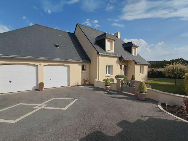Vente maison 7 pièces Saint Pierre la Cour 53