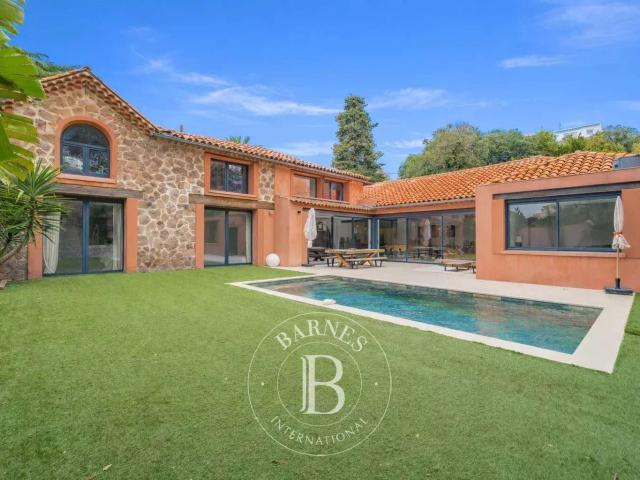 Vente maison 7 pièces Saint Raphaël 83