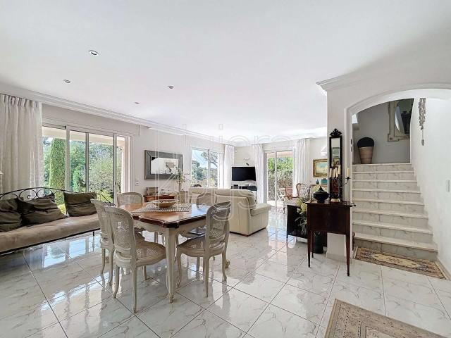 Vente maison 7 pièces Saint Raphaël 83