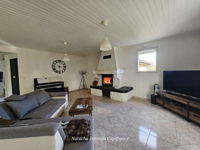 Vente maison 7 pièces Sainte Colombe 17