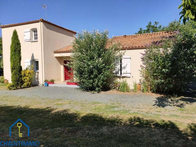 Vente maison 7 pièces Sainte Hermine 85