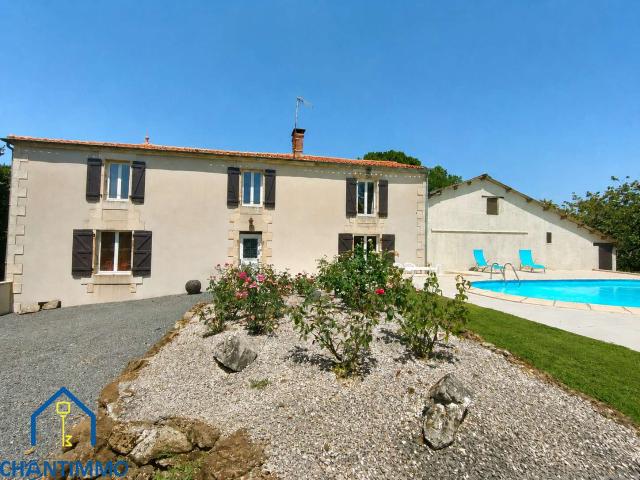 Vente maison 7 pièces Sainte Hermine 85