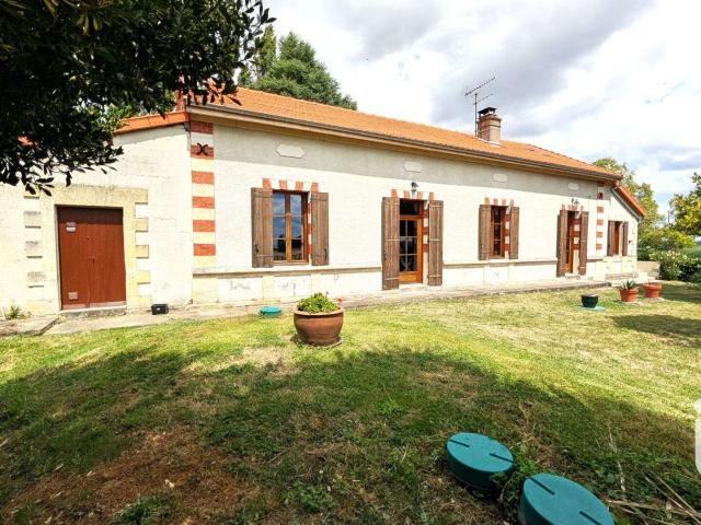 Vente maison 7 pièces Pommiers Moulons 17