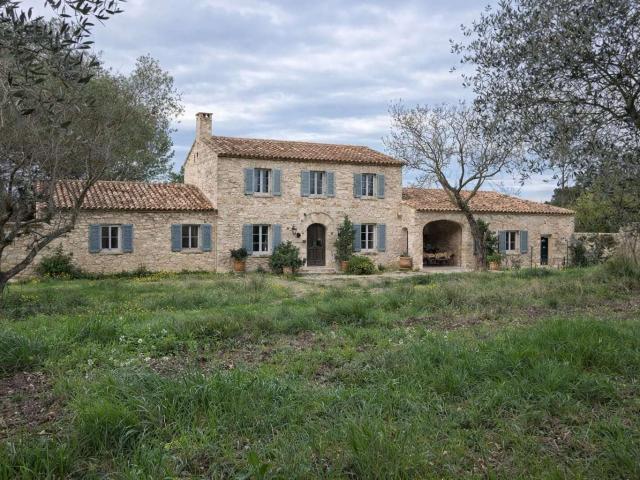 Vente maison 7 pièces Paradou 13
