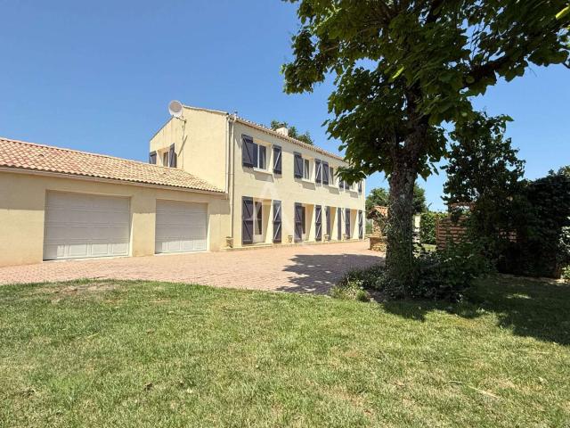 Vente maison 7 pièces Rives de l'Yon 85