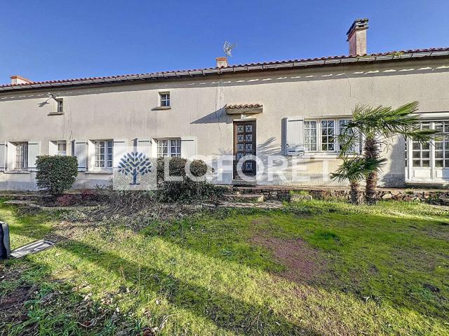 Vente maison 7 pièces Thouars 79