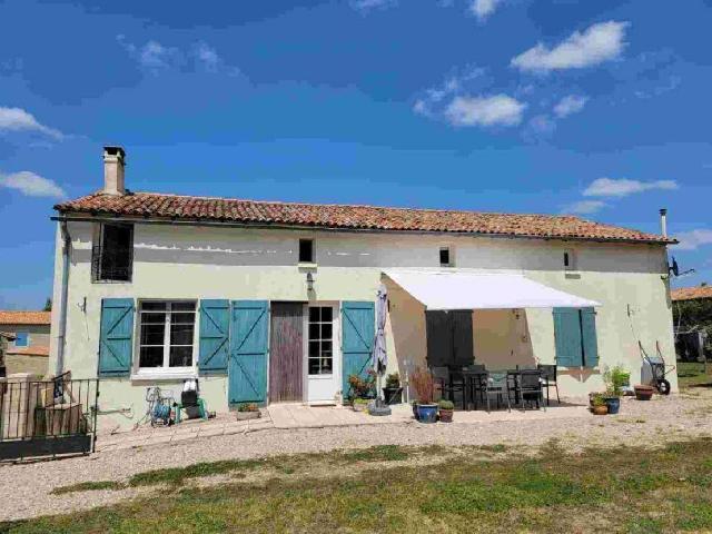 Vente maison 7 pièces Villefagnan 16