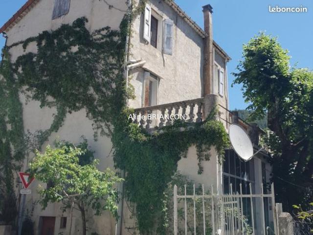 Vente | Maison | 7p | 5ch | 140.00 m² | Beaurières | Expo Ouest | Terrasse · Jardin
