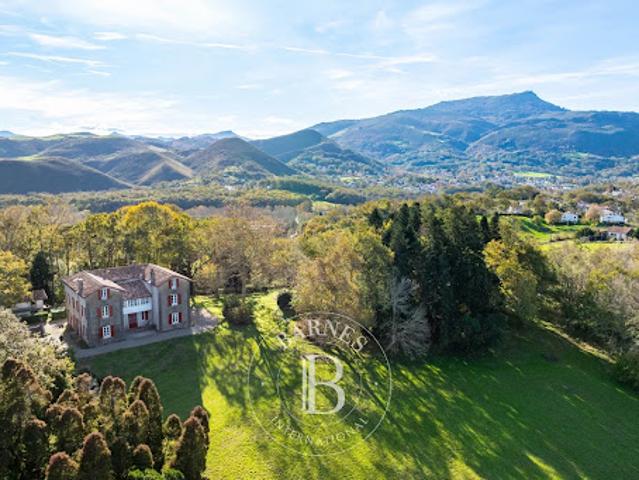 Vente Maison 12 pièces 450 m2 Ascain