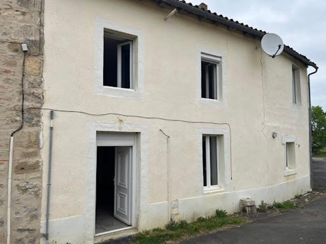 Vente Maison 4 pièces 106 m2 Montbron
