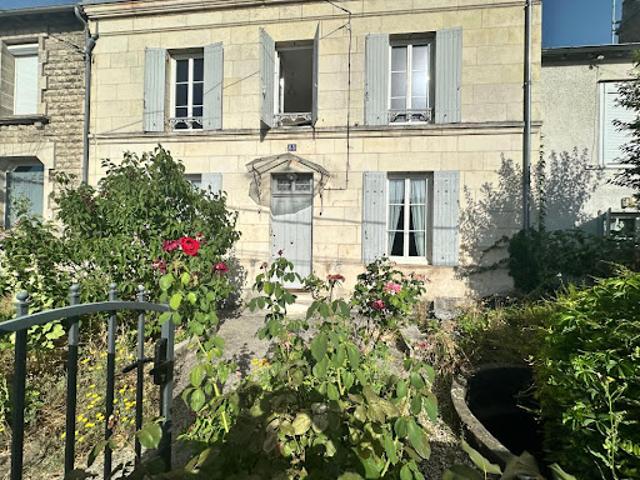 Vente Maison 4 pièces 108 m2 Saintes