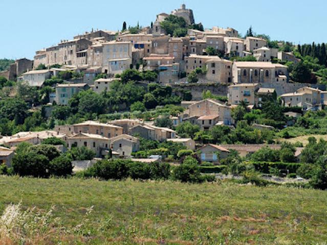 Vente Maison 4 pièces 109 m2 Simiane la Rotonde