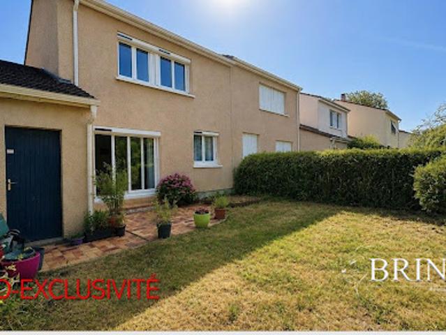 Vente Maison 4 pièces 103 m2 Montigny le Bretonneux