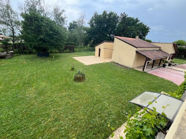 Vente Maison 4 pièces 115 m2 Ambares et lagrave