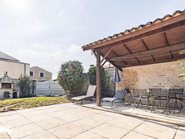 Vente Maison 4 pièces 115 m2 Saint Coutant le Grand