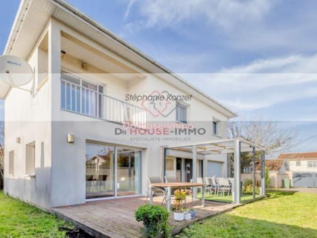 Vente Maison 4 pièces 118.33 m2 Cenon