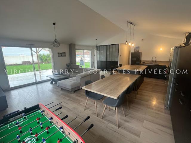 Vente Maison 4 pièces 110 m2 Rochefort