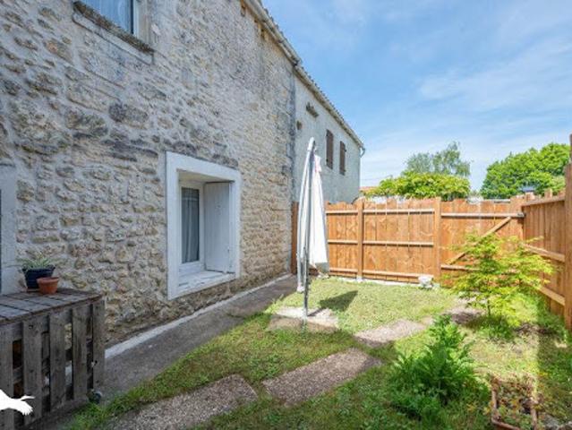 Vente Maison 4 pièces 110 m2 Saint Just Luzac