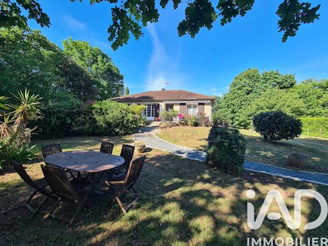 Vente Maison 4 pièces 110 m2 Saint Sulpice d'Arnoult