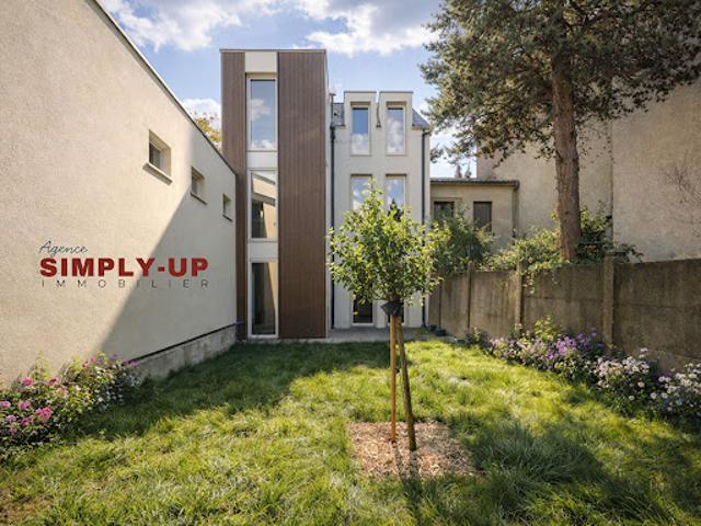 Vente Maison 4 pièces 110.66 m2 Montreuil