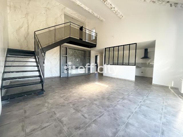 Vente Maison 4 pièces 111 m2 Le Carlaret