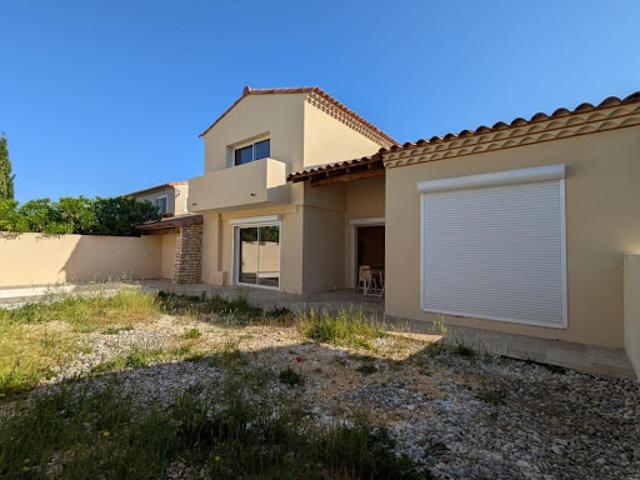 Vente Maison 4 pièces 111 m2 Saint Hilaire d'Ozilhan
