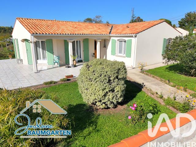 Vente Maison 4 pièces 124 m2 Saint Just Luzac