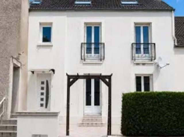 Vente Maison 4 pièces 126 m2 Les Essarts le Roi