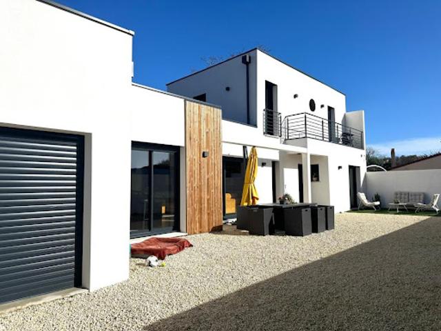 Vente Maison 4 pièces 127 m2 Saint Sulpice de Royan