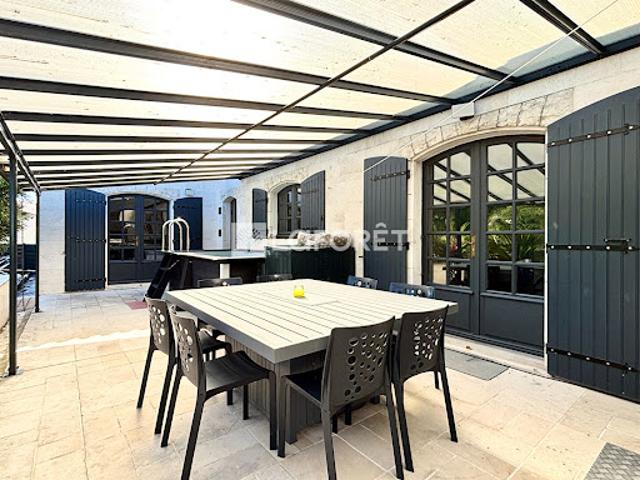 Vente Maison 4 pièces 127.55 m2 Saintes