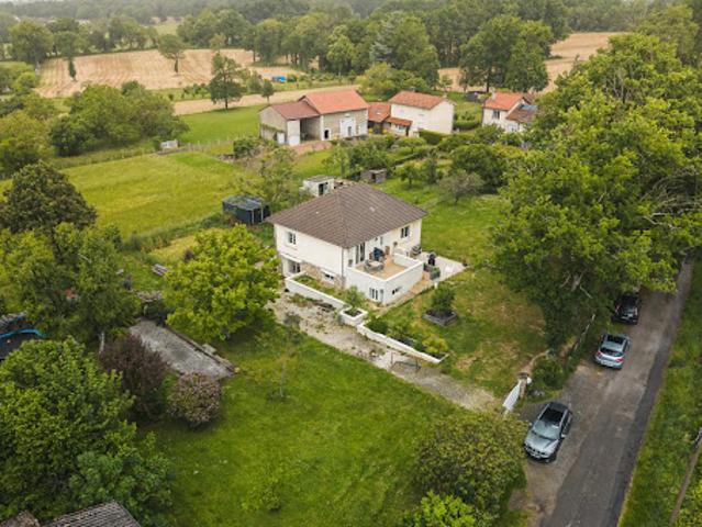 Vente Maison 4 pièces 128.77 m2 Rochechouart